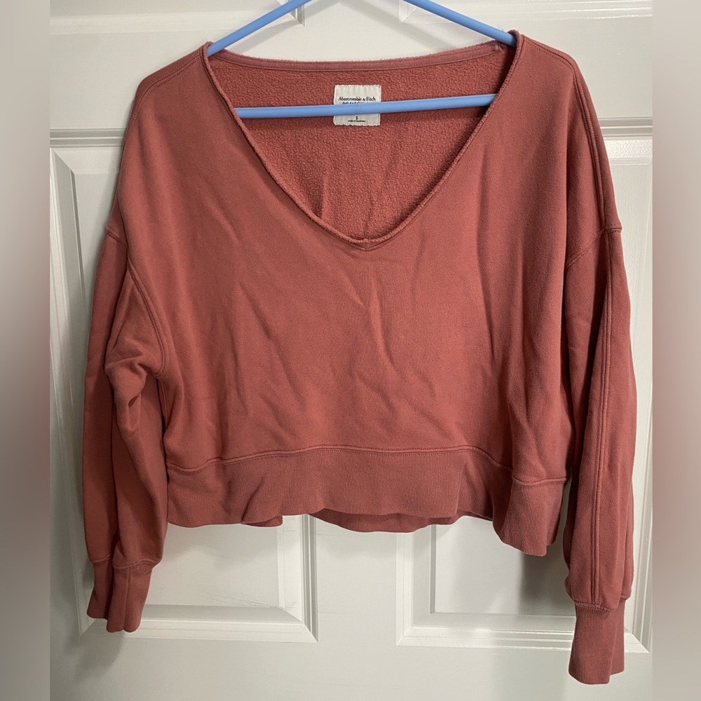 Salmon colored cozy cropped sweatshirt - Abercrombie Size Small